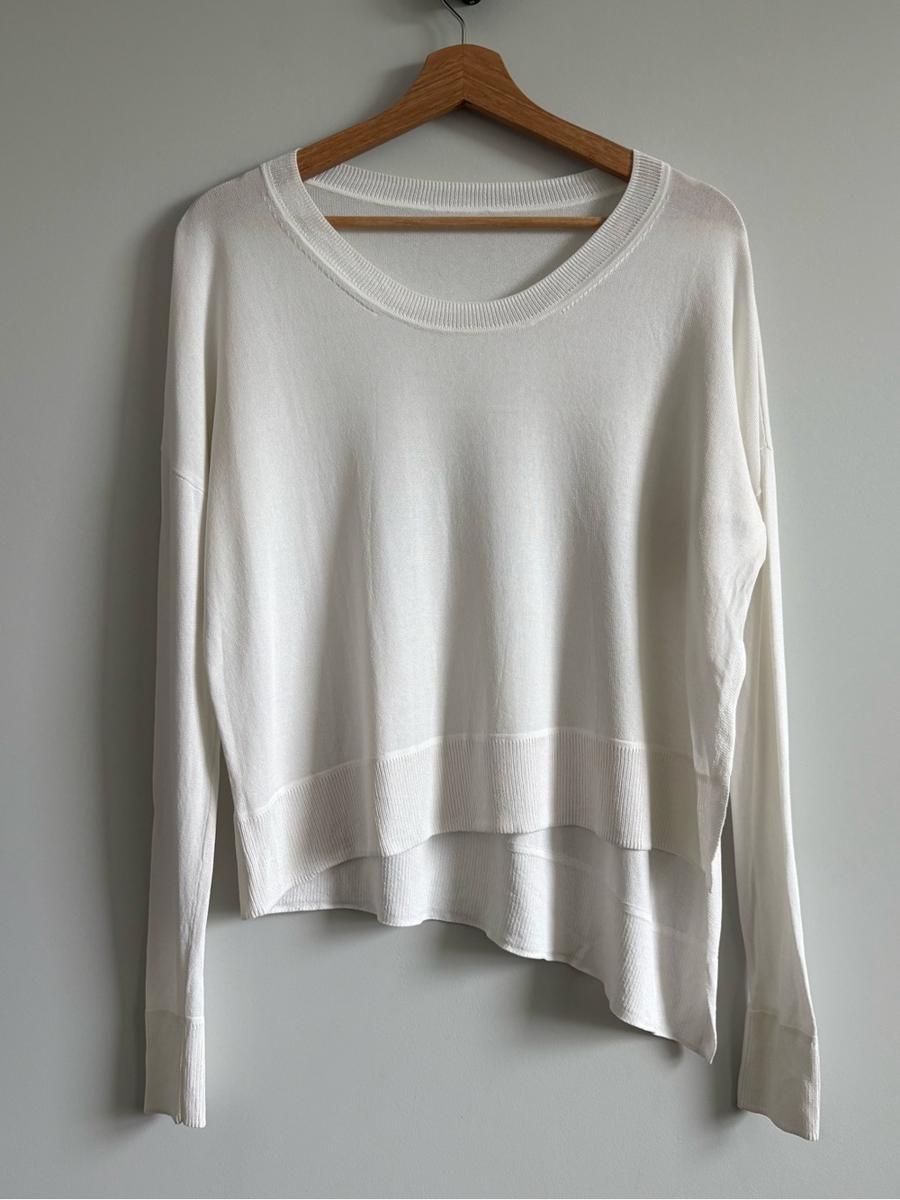 Aritzia Wilfred Librement Asymmetrical White Knit Top - Picture 3 of 8